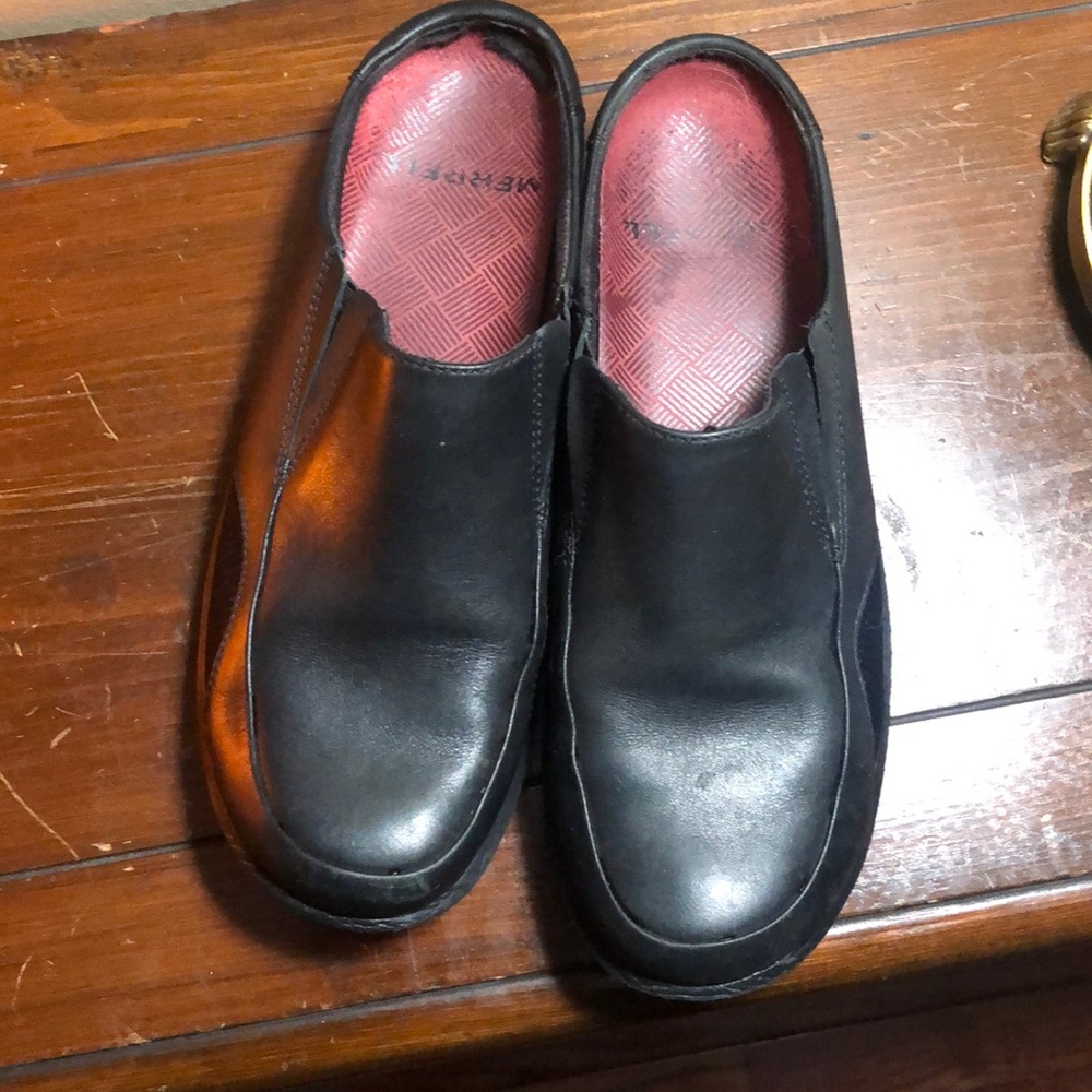 Merrill black mules sz 8